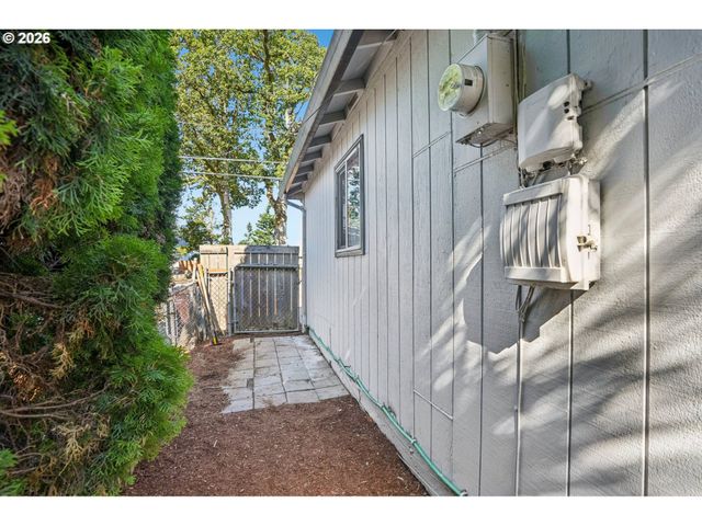 1019 LINN Ave, Oregon City, OR 97045