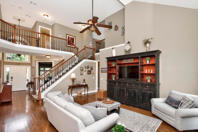 4577 Winfield Dr, Nashville, TN 37211