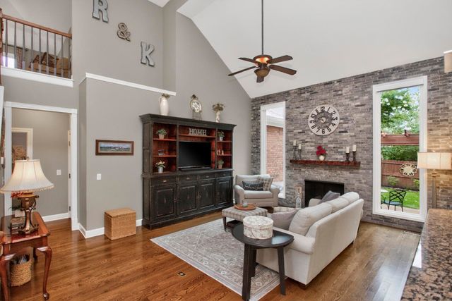 4577 Winfield Dr, Nashville, TN 37211