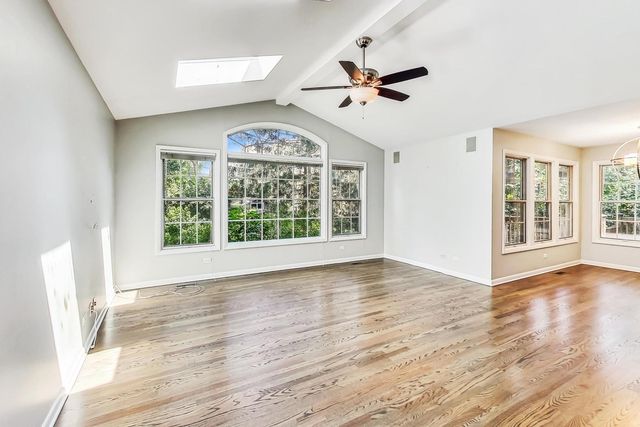 125 N Prospect Avenue, Clarendon Hills, IL 60514