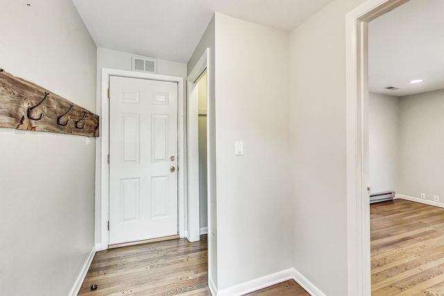 125 N Prospect Avenue, Clarendon Hills, IL 60514