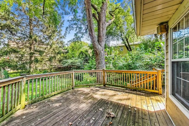 125 N Prospect Avenue, Clarendon Hills, IL 60514