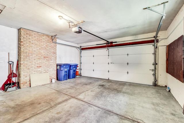 125 N Prospect Avenue, Clarendon Hills, IL 60514