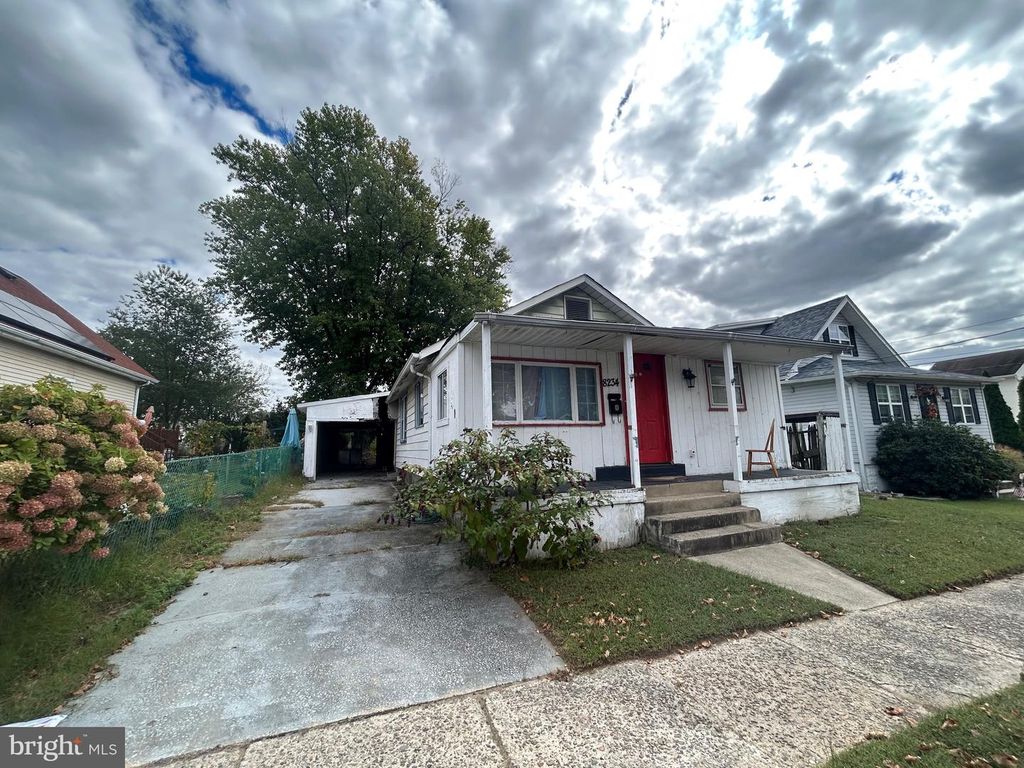 8234 EDEN LN, Pennsauken, NJ 08110