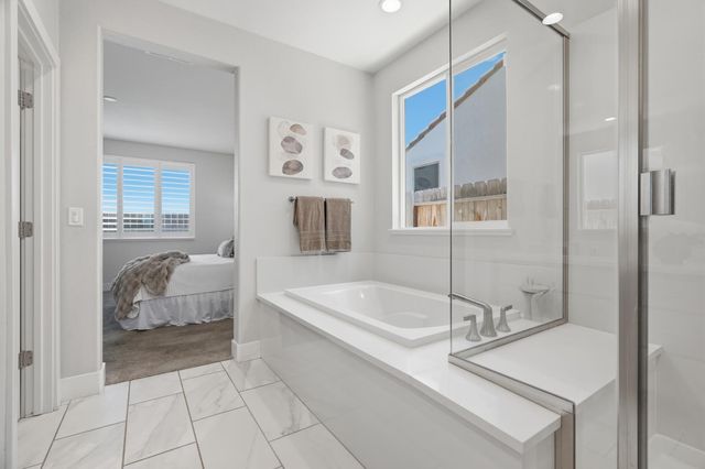2119 Satinleaf Dr, Riverbank, CA 95367