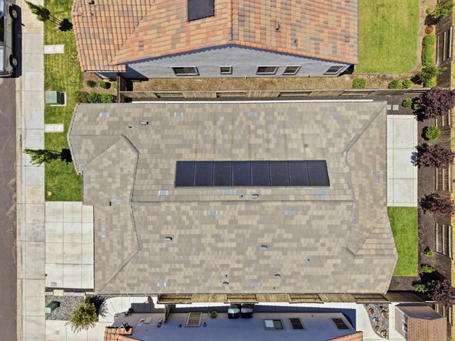 2119 Satinleaf Dr, Riverbank, CA 95367