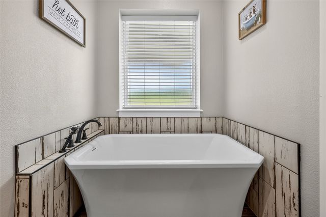 1149 Signal Road, Quinlan, TX 75474