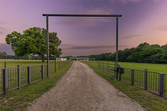 1149 Signal Road, Quinlan, TX 75474