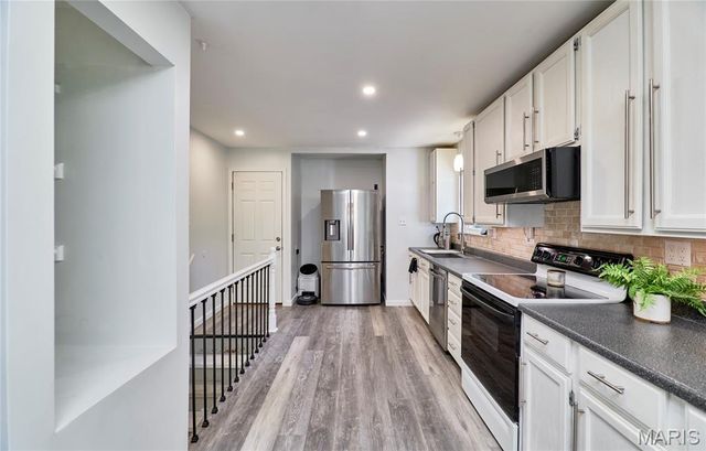 32 Bartley Street, St Charles, MO 63376