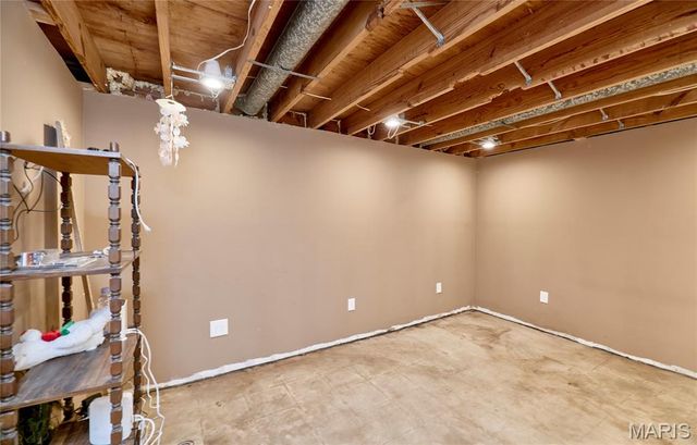 32 Bartley Street, St Charles, MO 63376