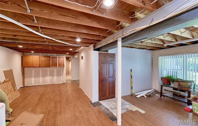 32 Bartley Street, St Charles, MO 63376