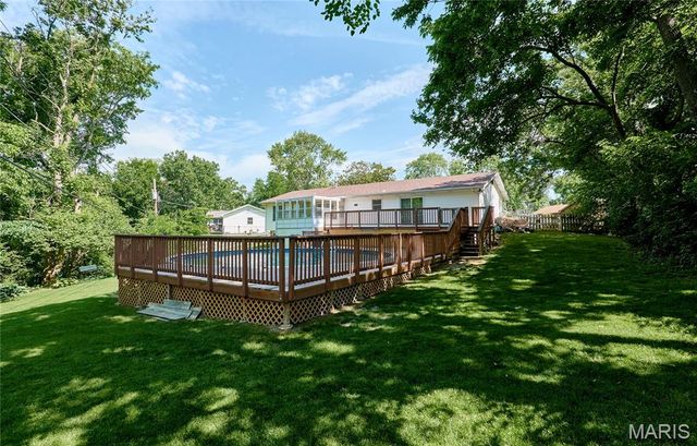 32 Bartley Street, St Charles, MO 63376