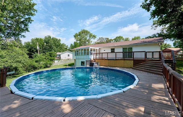 32 Bartley Street, St Charles, MO 63376