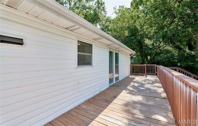 32 Bartley Street, St Charles, MO 63376