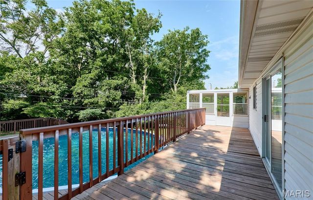 32 Bartley Street, St Charles, MO 63376