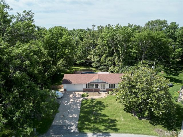 32 Bartley Street, St Charles, MO 63376