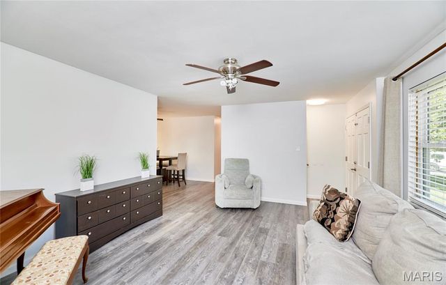 32 Bartley Street, St Charles, MO 63376