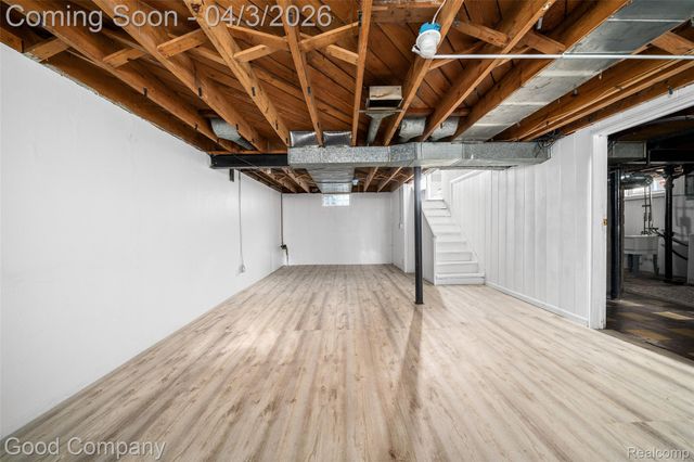 2714 Rochester Road, Royal Oak Charter Township, MI 48073