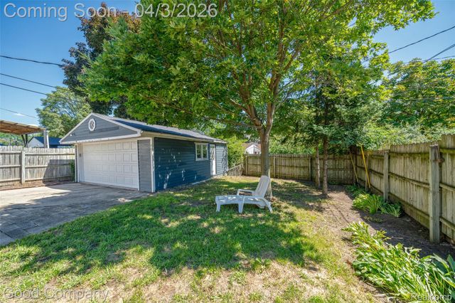 2714 Rochester Road, Royal Oak Charter Township, MI 48073