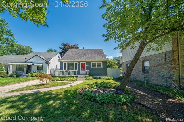 2714 Rochester Road, Royal Oak Charter Township, MI 48073