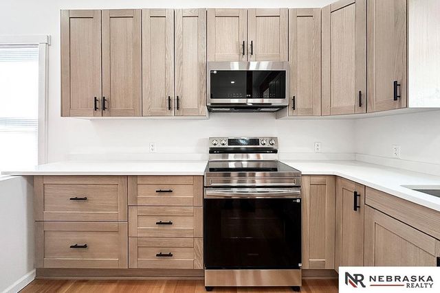 2732 N 65th Street, Omaha, NE 68104