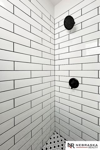 2732 N 65th Street, Omaha, NE 68104