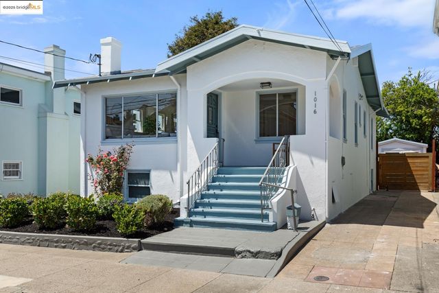 1016 Aileen St, Oakland, CA 94608