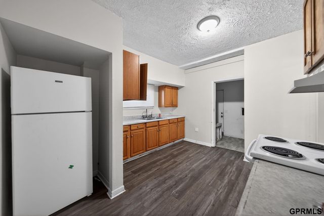 2504 Hartman Avenue, Omaha, NE 68111