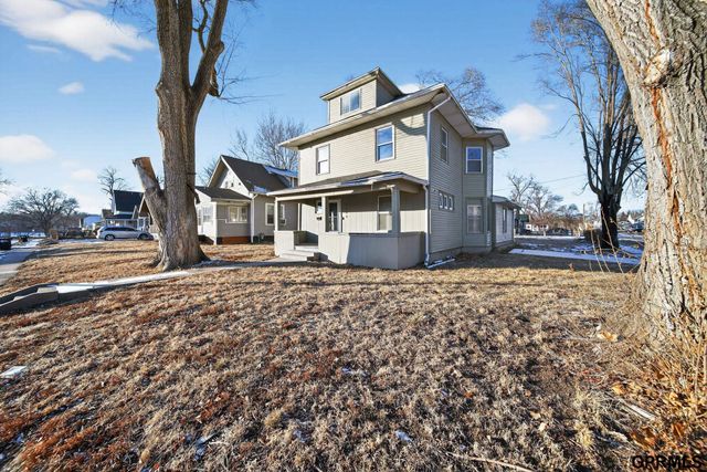 2504 Hartman Avenue, Omaha, NE 68111