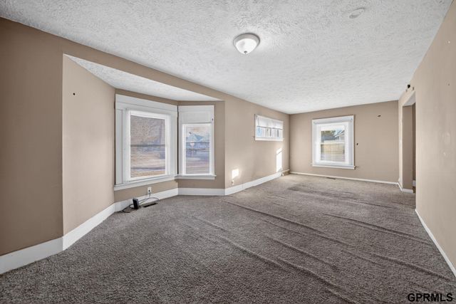 2504 Hartman Avenue, Omaha, NE 68111