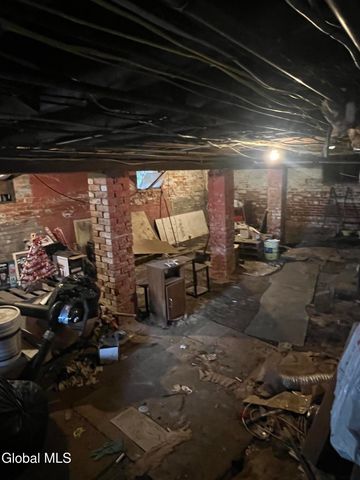 23 Exchange Street, Colonie, NY 12205