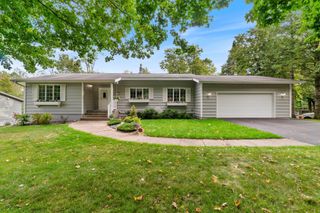 1020 Redbud Street, Duluth, MN 55811