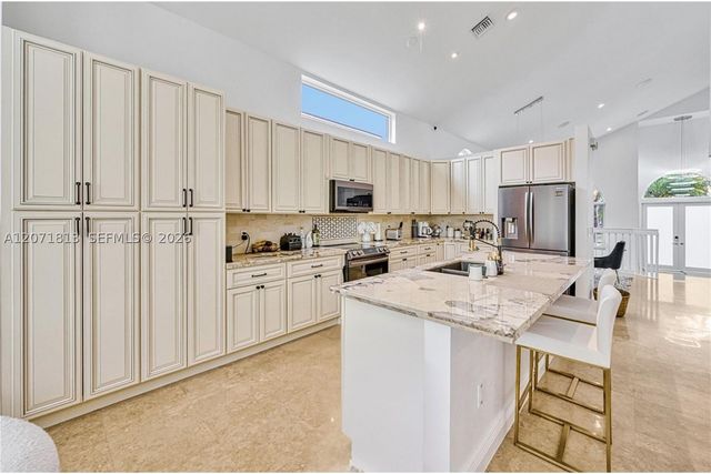 1500 SW 171st Ter, Pembroke Pines, FL 33027