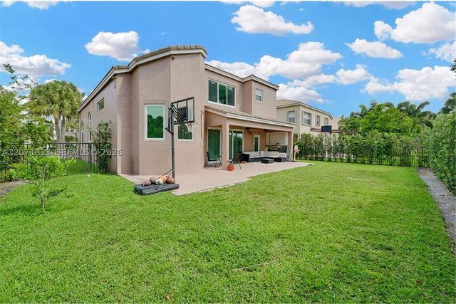 1500 SW 171st Ter, Pembroke Pines, FL 33027
