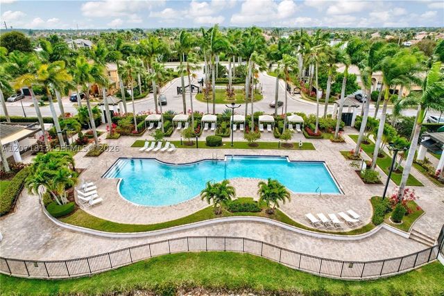 1500 SW 171st Ter, Pembroke Pines, FL 33027