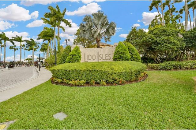 1500 SW 171st Ter, Pembroke Pines, FL 33027