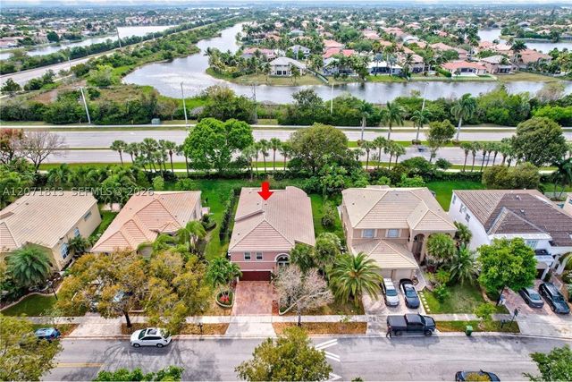 1500 SW 171st Ter, Pembroke Pines, FL 33027