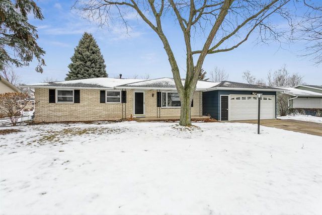 1482 COMMANCHE AVENUE, Green Bay, WI 54313
