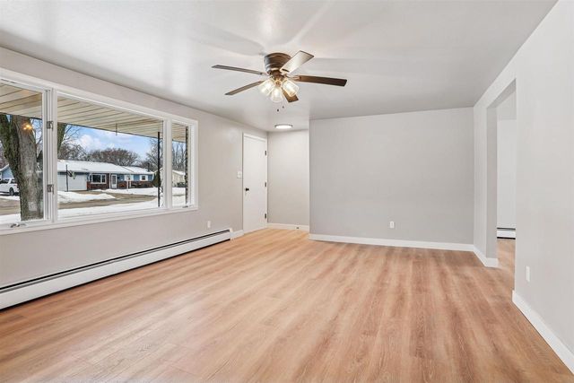 1482 COMMANCHE AVENUE, Green Bay, WI 54313