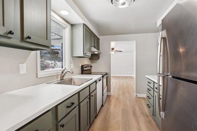 1482 COMMANCHE AVENUE, Green Bay, WI 54313