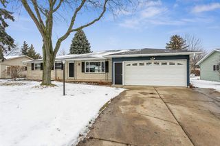 1482 COMMANCHE AVENUE, Green Bay, WI 54313