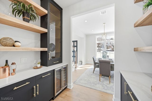 11 Homestead Ter, Livingston Twp., NJ 07039