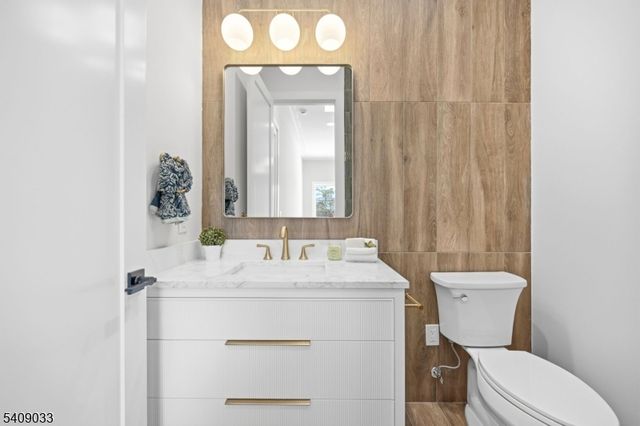 11 Homestead Ter, Livingston Twp., NJ 07039