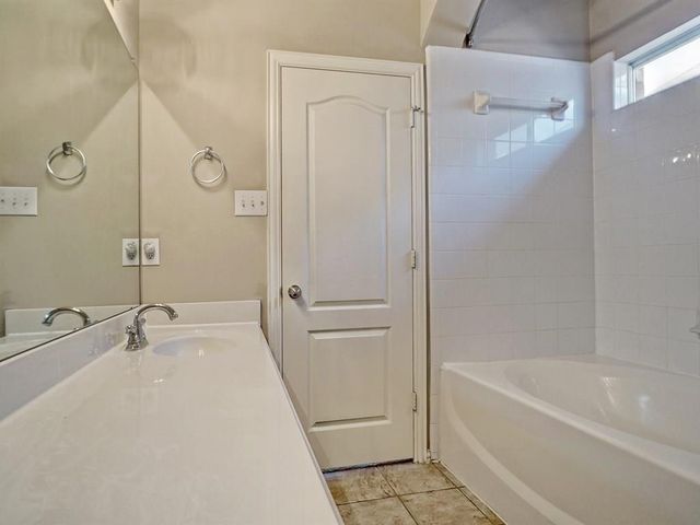 4561 Grassy Glen Drive, Fort Worth, TX 76244
