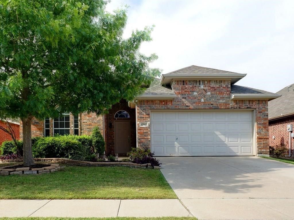 4561 Grassy Glen Drive, Fort Worth, TX 76244