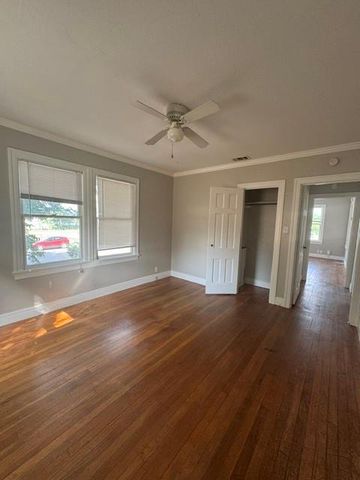 902 E 43rd ST, Austin, TX 78751