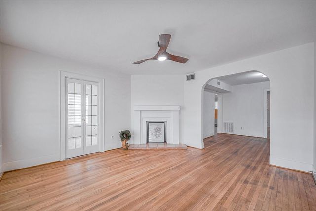 1614 Ridgewood Street, Houston, TX 77006