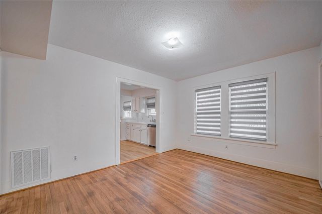 1614 Ridgewood Street, Houston, TX 77006