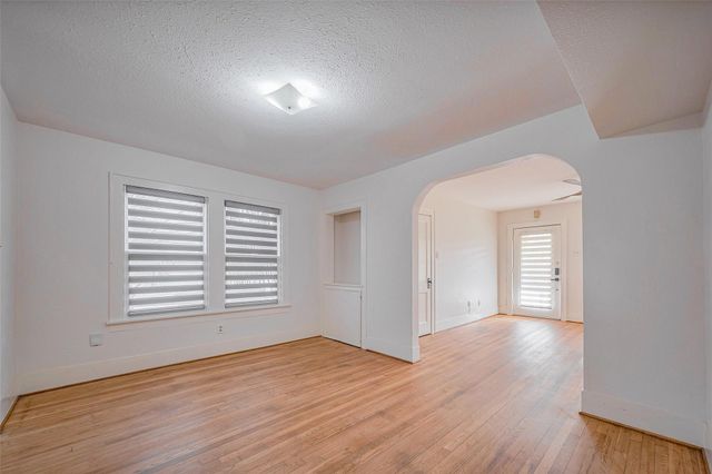 1614 Ridgewood Street, Houston, TX 77006