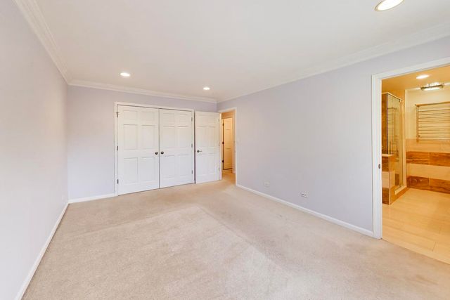 520 HUMMINGBIRD Lane, Deerfield, IL 60015